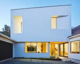 This Striking Addition in Austin Is Defined by Clean, Discrete Geometry